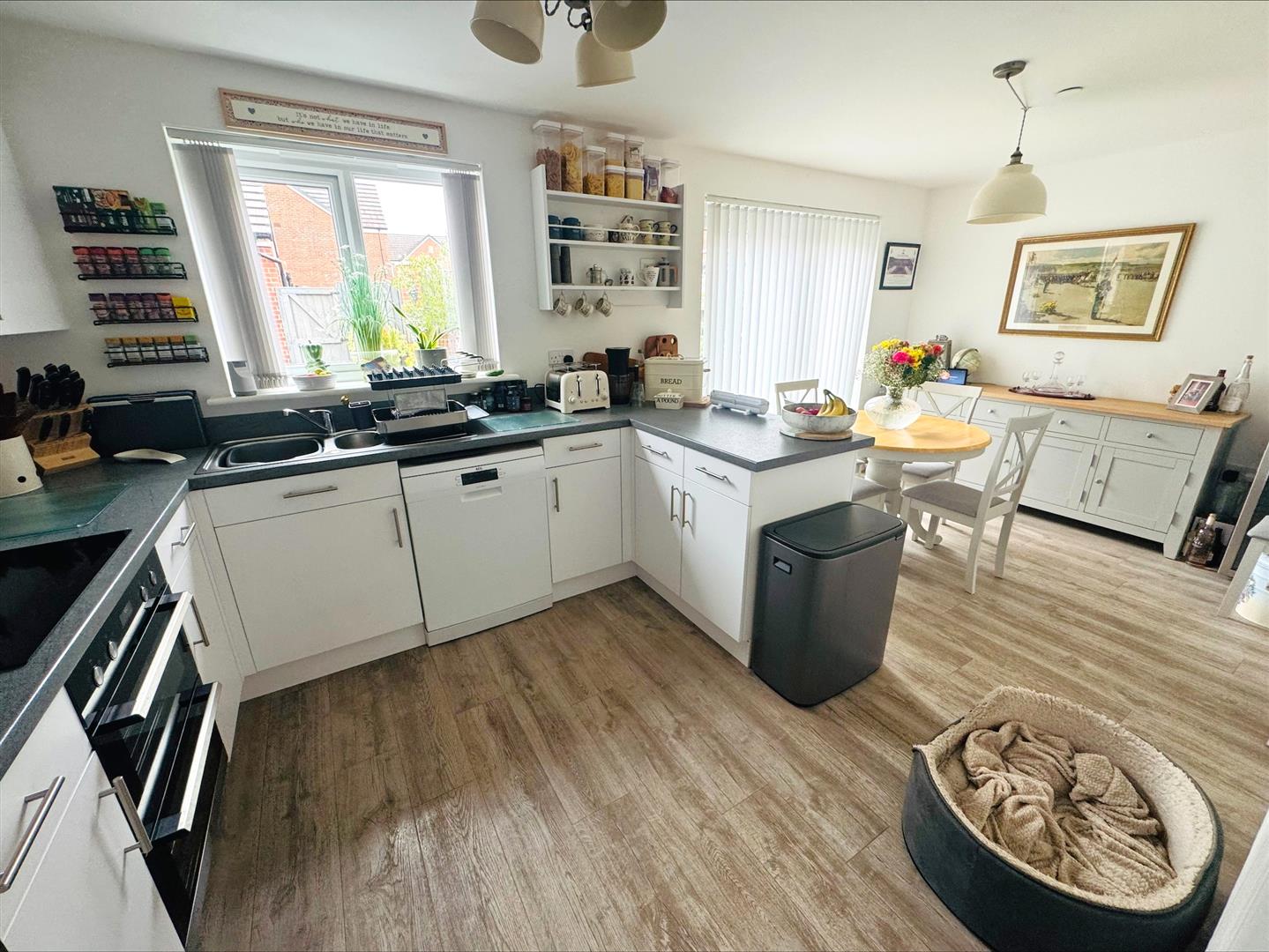 Clos Y Nant, Carway, Kidwelly, SA17 4JH